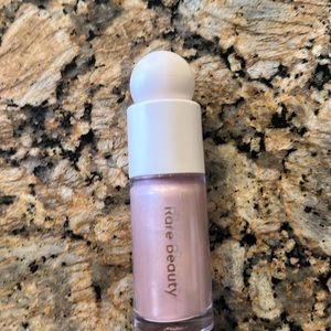Rare beauty enchant liquid luminizer